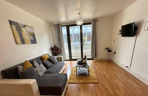 Theatreland Birmingham Apartment | Luxurious Central w/Parking in Birmingham