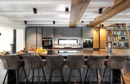 Le Chable Ski Chalet | Luxurious Chalet with Swimming pool and hot-tub in the heart of the Swiss Alps
