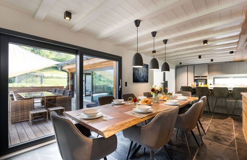 Le Chable Ski Chalet | Luxurious Chalet with Swimming pool and hot-tub in the heart of the Swiss Alps