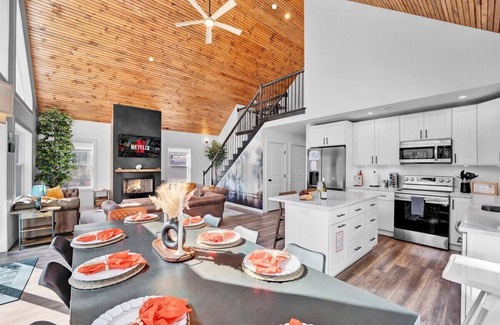 Gouldsboro Ski Chalet | Luxurious Chalet w/Hot Tub~Game &Movie Room~Lake/Pool Access
