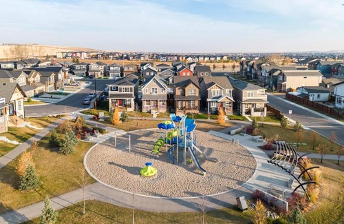 Airdrie Apartment | Luxurious Comfortable Suite