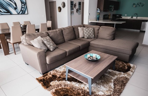 Barrio Santa Lucia Condo | Luxurious Condo, 5min walk to beach/town, Amazing pool and amenities !