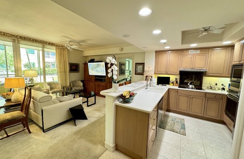 North Naples Condo | Luxurious Condo at Naples Ritz Tiburon Golf
