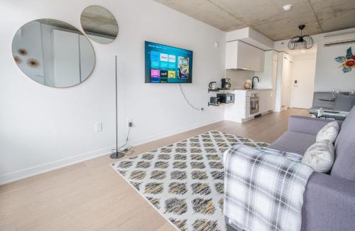 Quartier des Spectacles Apartment | Luxurious condo downtown