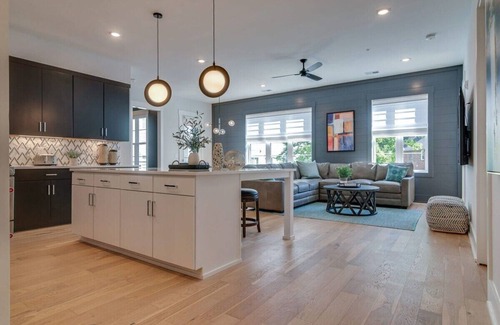 West End Condo | Luxurious Condo Near Vanderbilt and Downtown