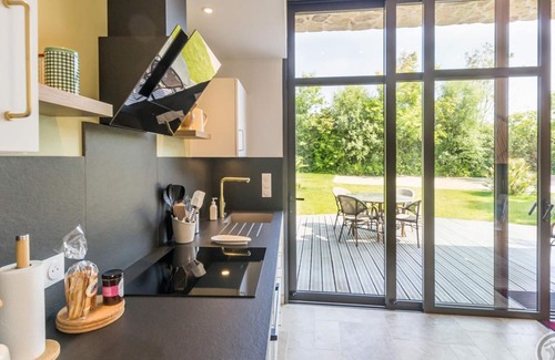 Reville Cottage | Luxurious Converted Barn with Private Garden, Near Beach, Modern Amenities