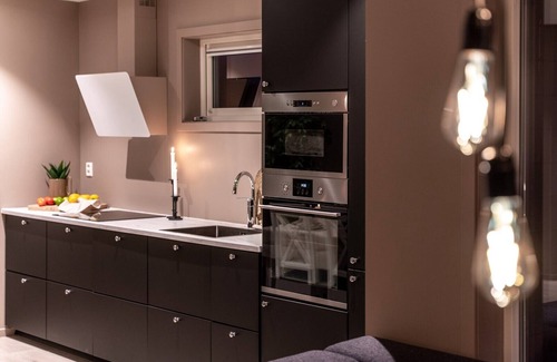 Steinsland House | Luxurious cottage outside Bergen with Jacuzzi - Spa, boat and kayak rental