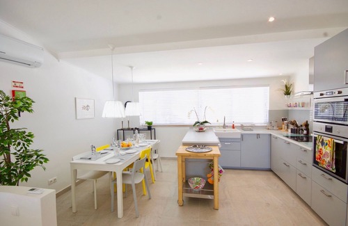 Praia da Luz Cottage | Luxurious cottage well decorated with a gorgeous sea view in Praia da Luz.