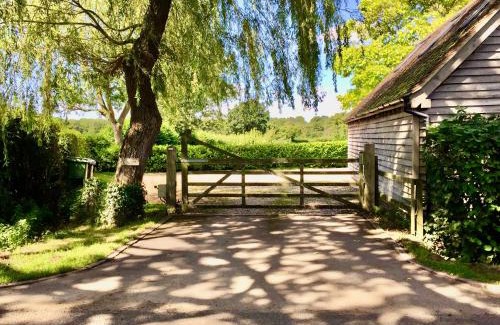 Moffat House | Luxurious Country Barn