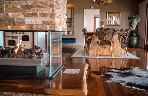 Sarabah House | Luxurious Country Hinterland Guest House | Scenic Rim | Gold Cost | Pool