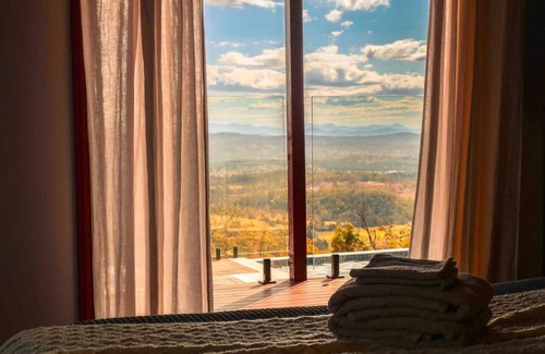 Sarabah House | Luxurious Country Hinterland Guest House | Scenic Rim | Gold Cost | Pool