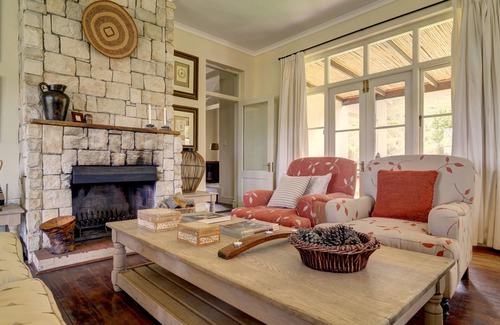 Stanford Villa | Luxurious Country Villa