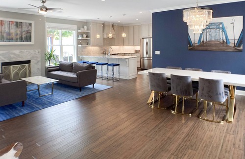 North Chattanooga House | Luxurious Custom North Chattanooga Home close to downtown w/ Hot tub