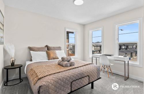 Airdrie House | Luxurious Detached House with Private Garage, Lake View, Central AC & More