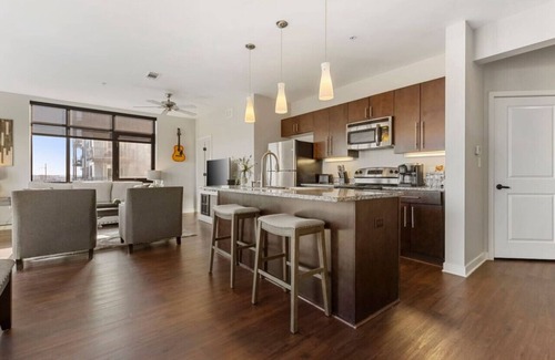 Rolling Mill Hill Condo | Luxurious Downtown Corner Views 2 bed 2bath-#211