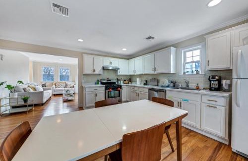 Stamford Villa | Luxurious Downtown Haven - Stillwater, Stamford, CT