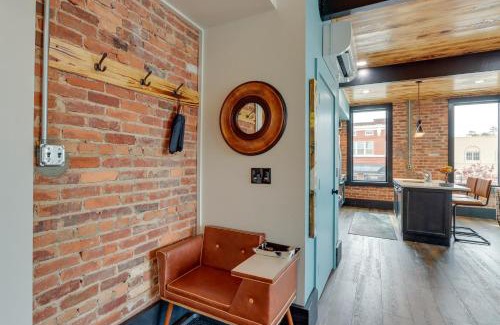 Murphy Apartment | Luxurious Downtown Murphy Vacation Rental Loft!
