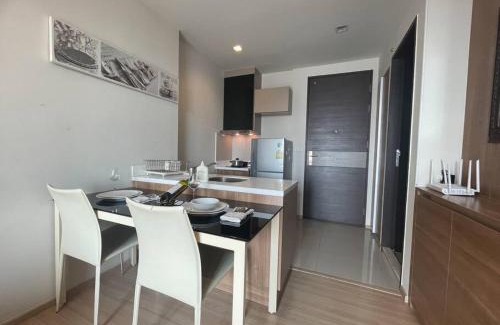 Yan Nawa Apartment | Luxurious Downtown River View chao phraya river