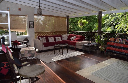 Two Mile Hill House | Luxurious Eco friendly, Vegetarian Suite in the Hummingbird Apartment