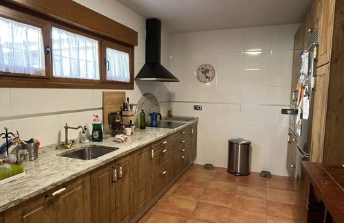 Pelayos de la Presa Ski Chalet | Luxurious Chalet special for families and friends, with a children's park.