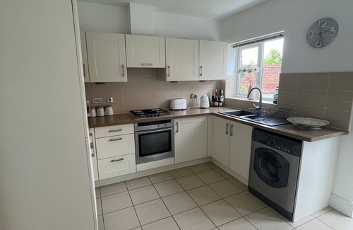 Tamworth House | Luxurious escape in contemporary house in Tamworth
