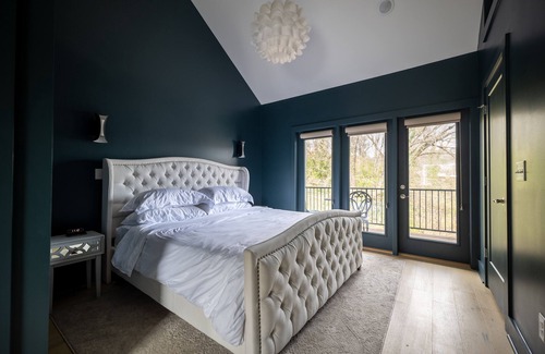 Northside House | Luxurious Escape in North Chatt / Breathe Easy