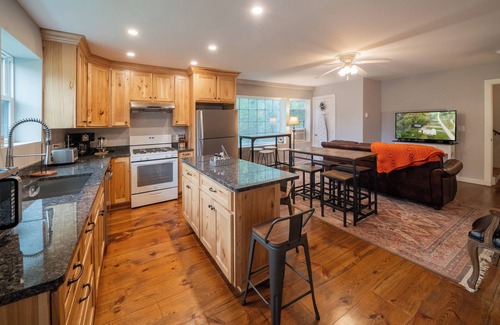 Cooperstown House | Luxurious Estate in Cooperstown, NY -3.2 miles from the Cooperstown Dreams Park