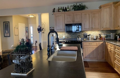 Nellysford House | Luxurious Family Friendly Mountain Home! Great Location on Devils Knob