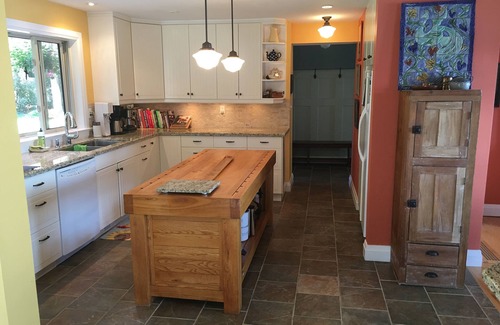 North Port Cottage | Luxurious, family and pet-friendly cottage in the heart of Prince Edward County