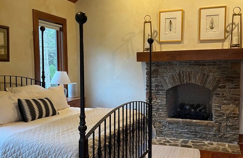 Flora Cabin | Luxurious Family-friendly Lodge Retreat