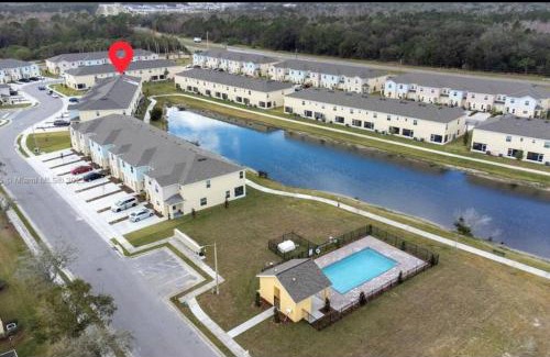Kissimmee House | Luxurious Farm Style House