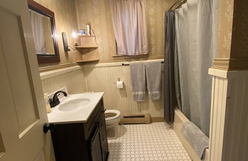 Brownfield Other | Luxurious Farmhouse Style Home - Get away from it all in picturesque setting