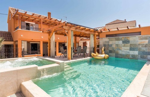 Bicine Villa | Luxurious five star heated pool villa for 10-12 people
