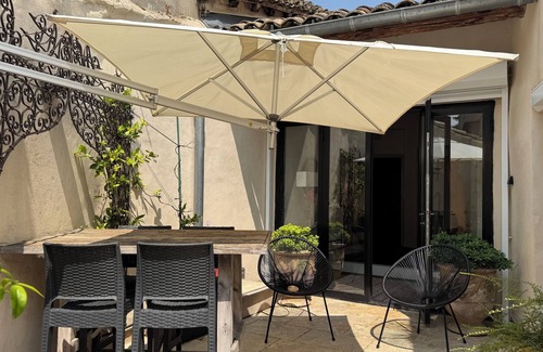 L'Isle-sur-la-Sorgue Apartment | Luxurious apartment in the heart of the old town of Isle sur la Sorgue