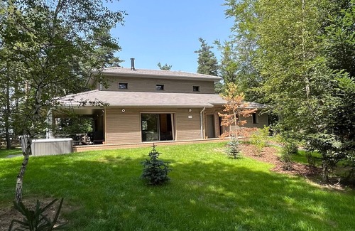 Le Chambon-sur-Lignon Cottage | Luxurious Lodge with Private Hot Tub, Gym & Covered Pool by Golf Course