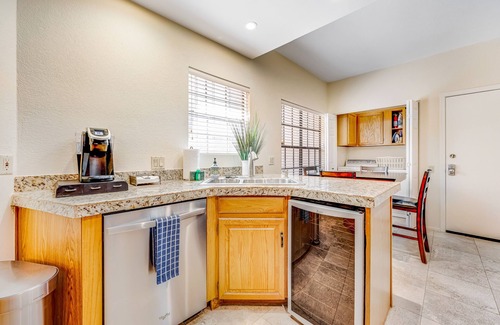 Scottsdale Ranch Condo | Luxurious ground floor Condo w/shared pool & hot tub, overlooking the Lagoon