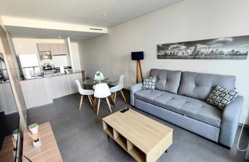 Granada Apartment | Luxurious High-rise Hs Wifi, Amazing City Views