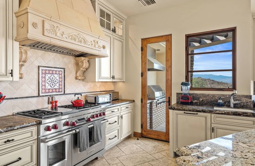 Mirada Estates House | Luxurious Hillside 5-bedroom estate with Access to Ritz Carlton in Rancho Mirage