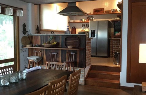 Florianopolis House | Luxurious house built around an ancient fig tree.