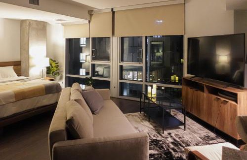 Hollywood Apartment | Luxurious Hollywood Dream
