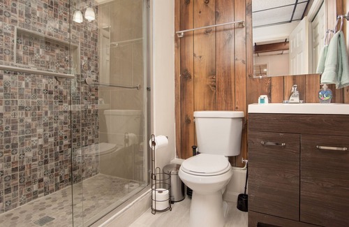 Harrisburg House | Luxurious Home Away at Berkstone