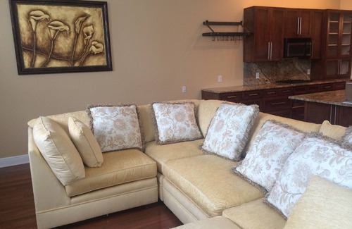 Longwood House | Luxurious Home, Beautiful Views, Gated Community, min. 6 mo. rental, May -Nov.