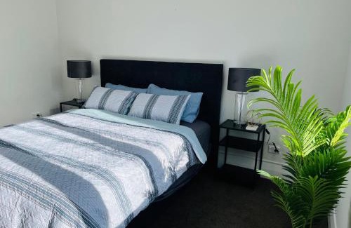 Saint Kilda House | Luxurious Home Close to Beach