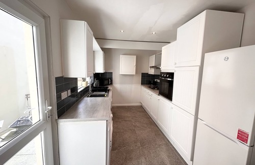 Belfast House | Luxurious Home For Your Belfast City Escape!