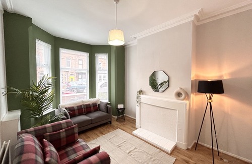 Belfast House | Luxurious Home For Your Belfast City Escape!