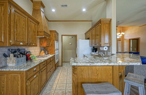 South Oklahoma City House | LUXURIOUS HOME LOCATED BETWEEN OU & OKC BRICKTOWN