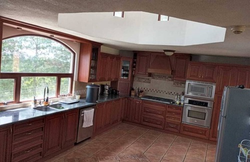 Zona 9 de Mixco House | Luxurious home near Antigua