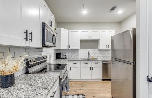 Barker Apartment | Luxurious Home Retreat with Stylish design