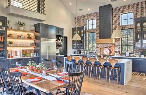 Temecula Other | Luxurious home with breathtaking views on Avocado Grove