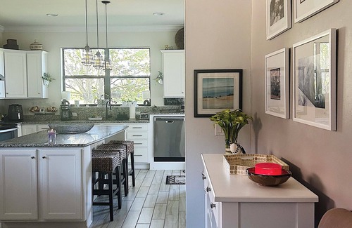 Venice House | Luxurious home with everything you'll need for ANY season in paradise!